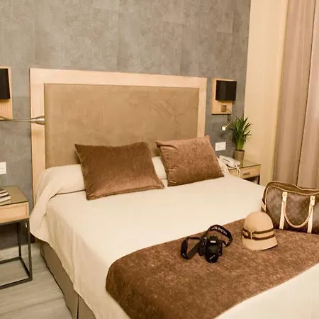 Hydros And Hotell